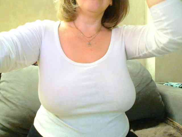 _Brionia_ webcam