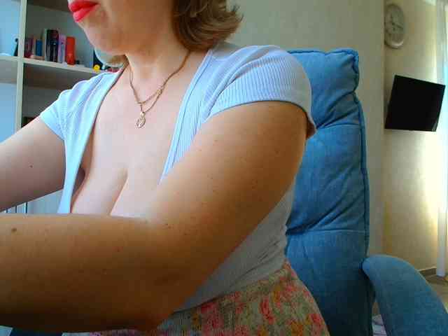 _Brionia_ webcam