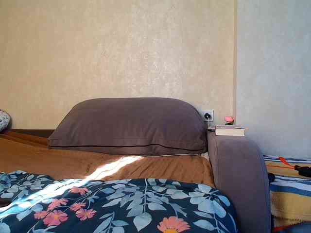 _Brionia_ webcam