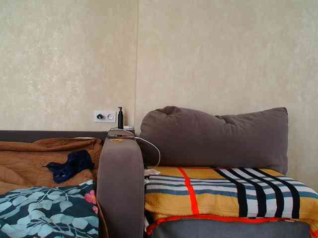 _Brionia_ webcam