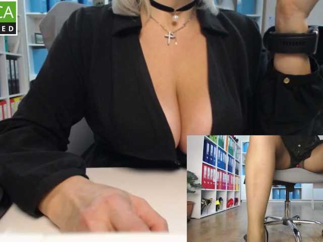 passionate_blonde