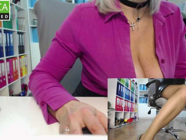 passionate_blonde