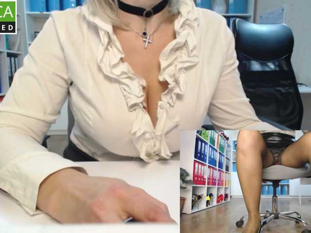 passionate_blonde