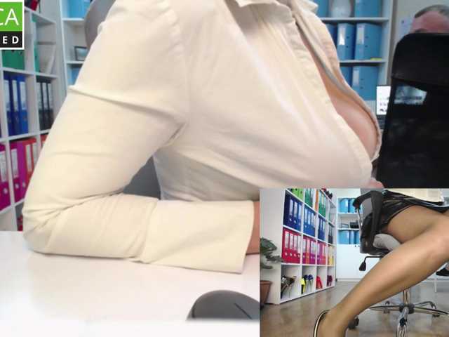 passionate_blonde