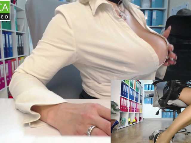 passionate_blonde