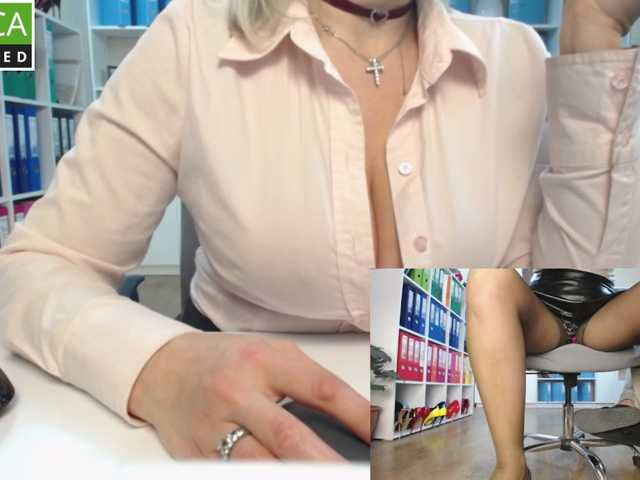passionate_blonde