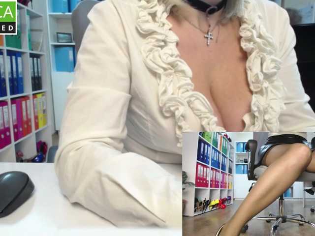 passionate_blonde