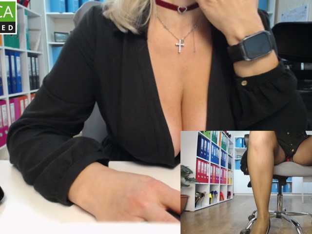 passionate_blonde