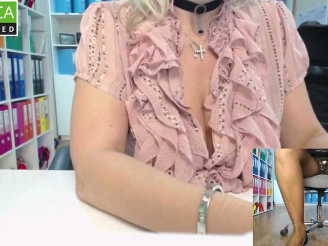 passionate_blonde