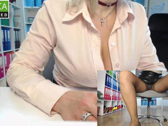 legsoffice live cam on BongaCams