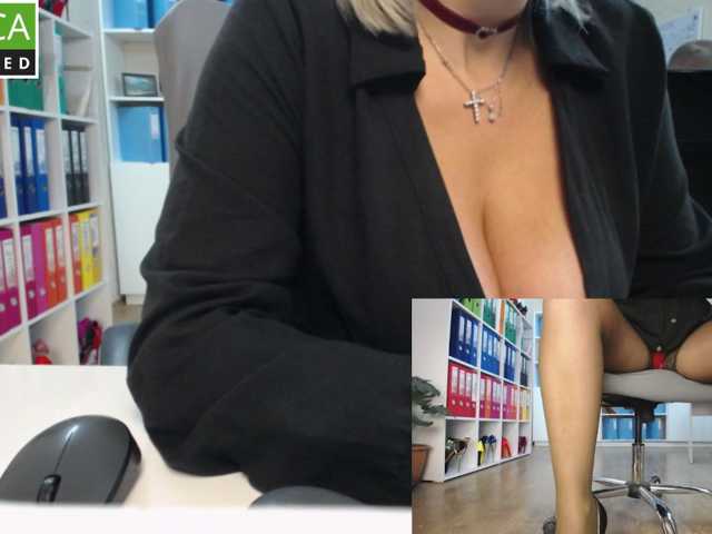 passionate_blonde