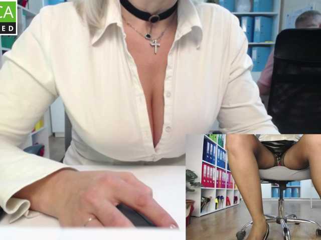 legsoffice live cam on BongaCams