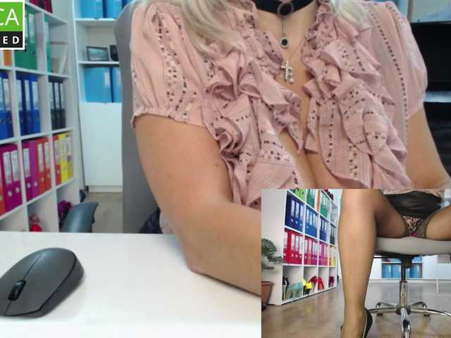 legsoffice live cam on BongaCams