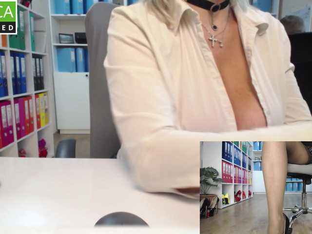 legsoffice live sex show