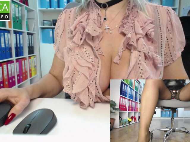 passionate_blonde