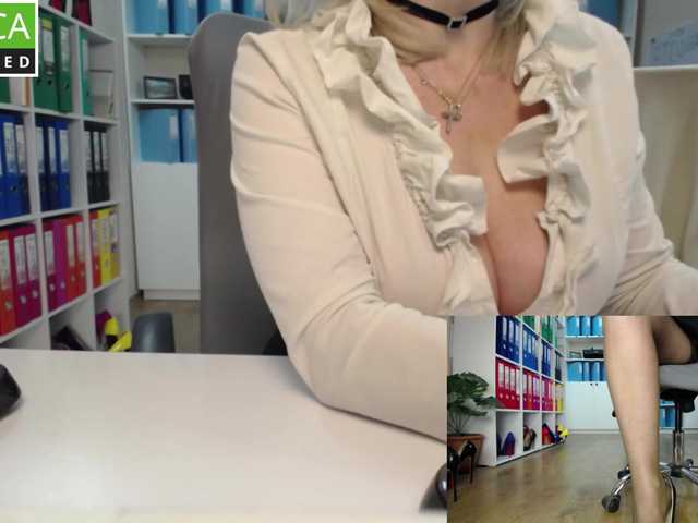 legsoffice's BongaCams show and profile