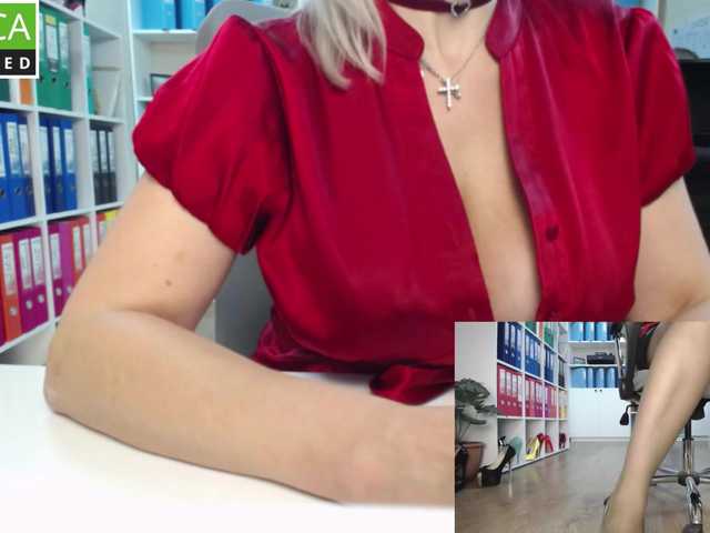legsoffice live cam on BongaCams