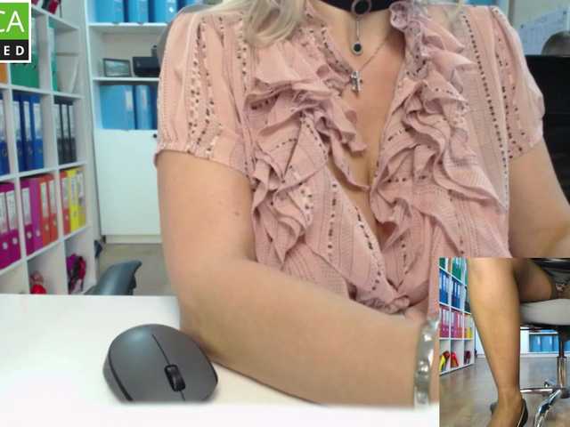 passionate_blonde