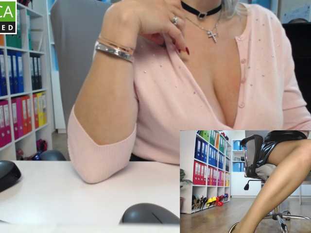 passionate_blonde