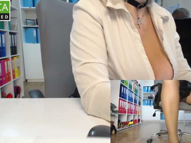 passionate_blonde