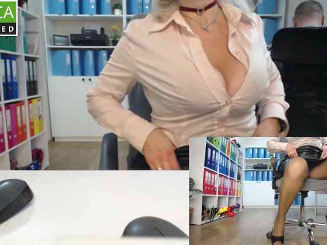 passionate_blonde