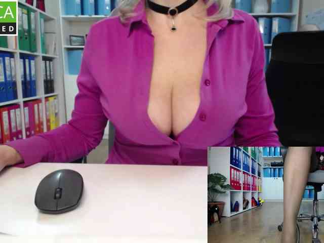 passionate_blonde webcam