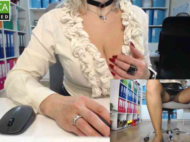 passionate_blonde