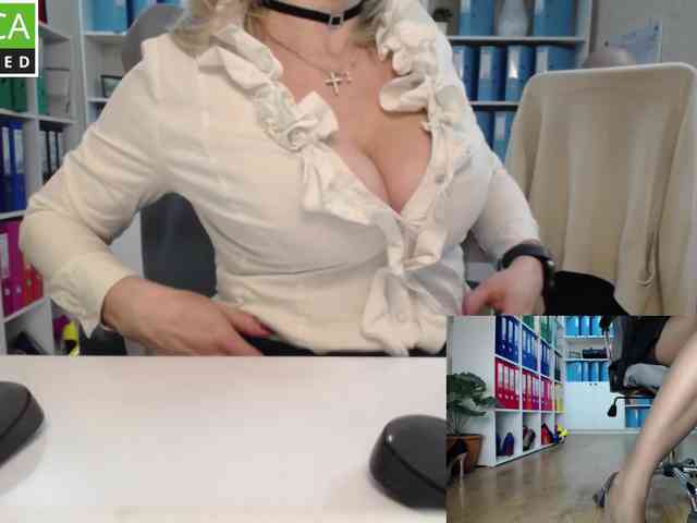 passionate_blonde webcam