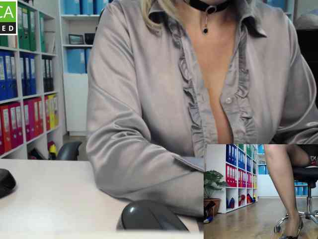 passionate_blonde webcam