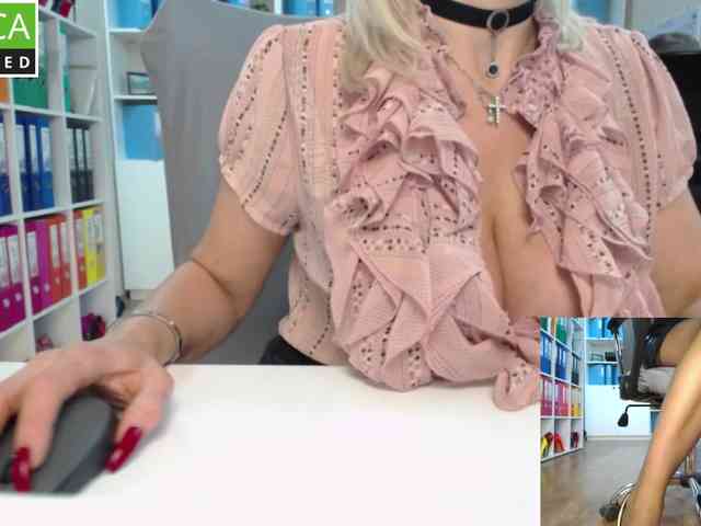 passionate_blonde webcam