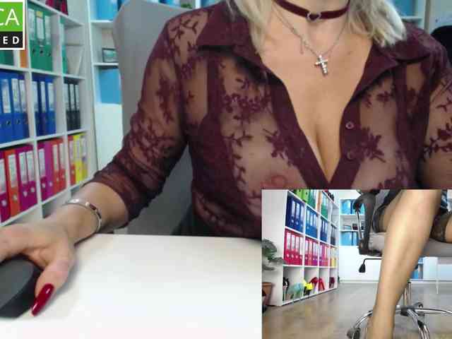 legsoffice Live Webcam on BongaCams