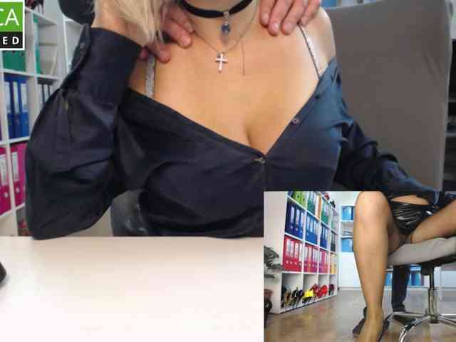 passionate_blonde