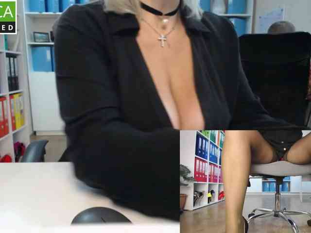 passionate_blonde
