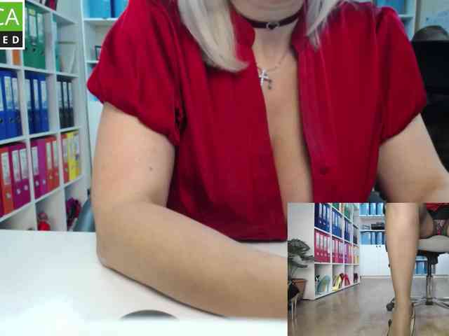 passionate_blonde webcam