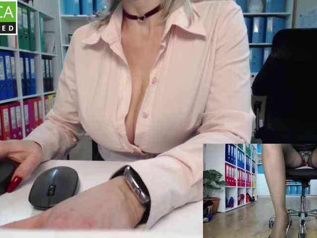 passionate_blonde webcam