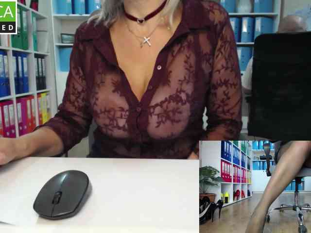 passionate_blonde webcam