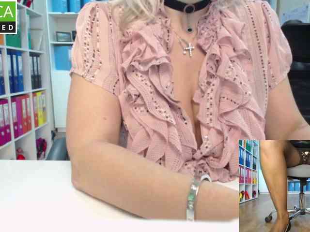 passionate_blonde webcam