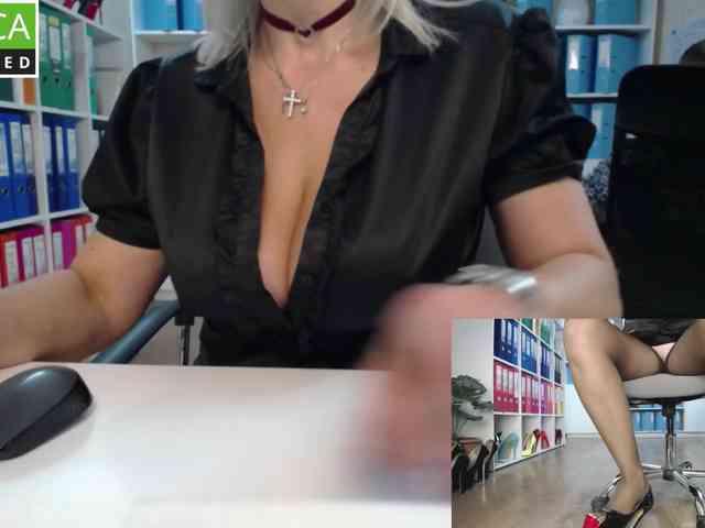 passionate_blonde webcam