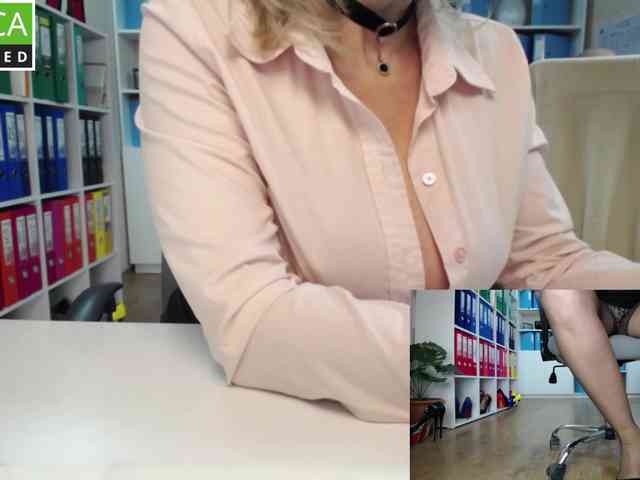 passionate_blonde webcam