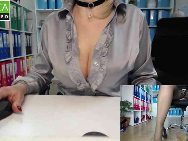 passionate_blonde webcam