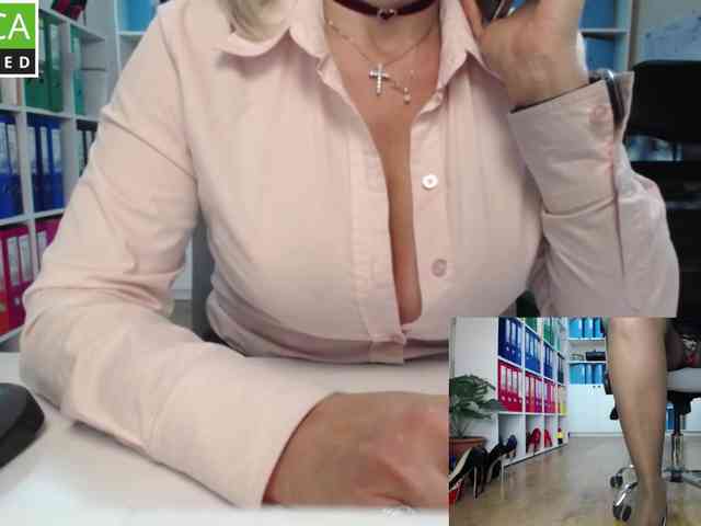 passionate_blonde webcam