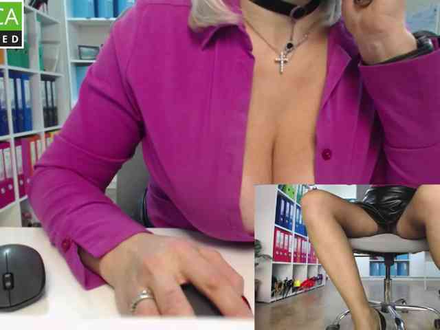 passionate_blonde