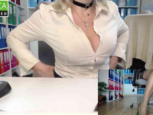 passionate_blonde webcam