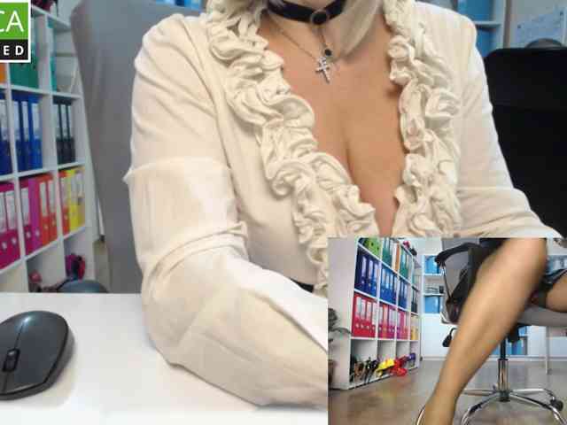 passionate_blonde