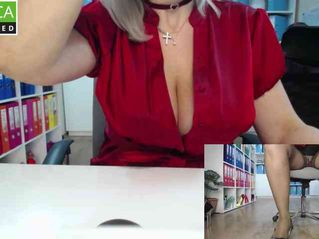 Model: passionate_blonde