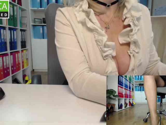 passionate_blonde webcam