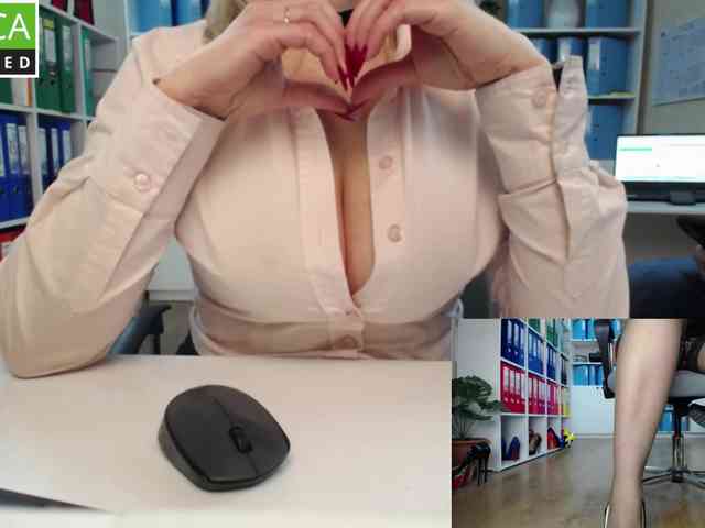 passionate_blonde webcam