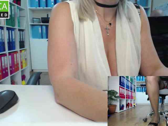 passionate_blonde webcam