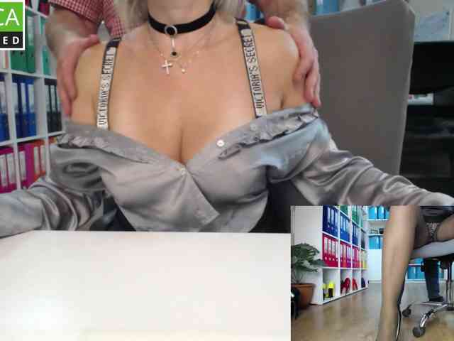 passionate_blonde webcam