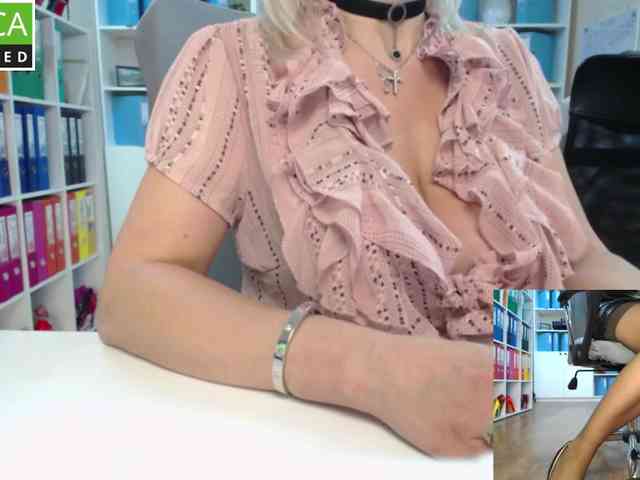 passionate_blonde webcam